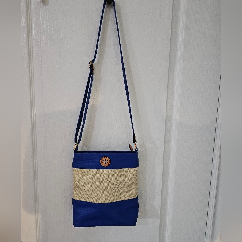 Crossbody Handbag 👜  Tory burch